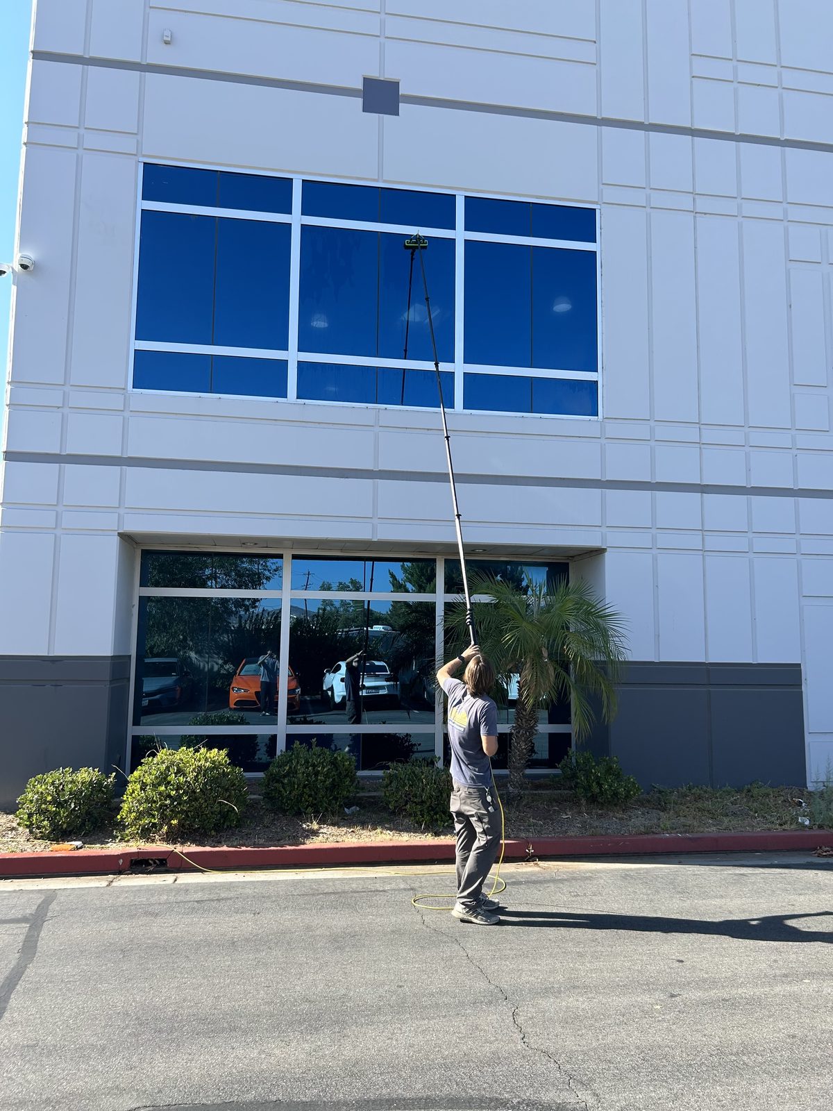 Water-fed pole window cleaning